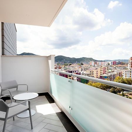 Hilton Garden Inn Тирана Екстер'єр фото