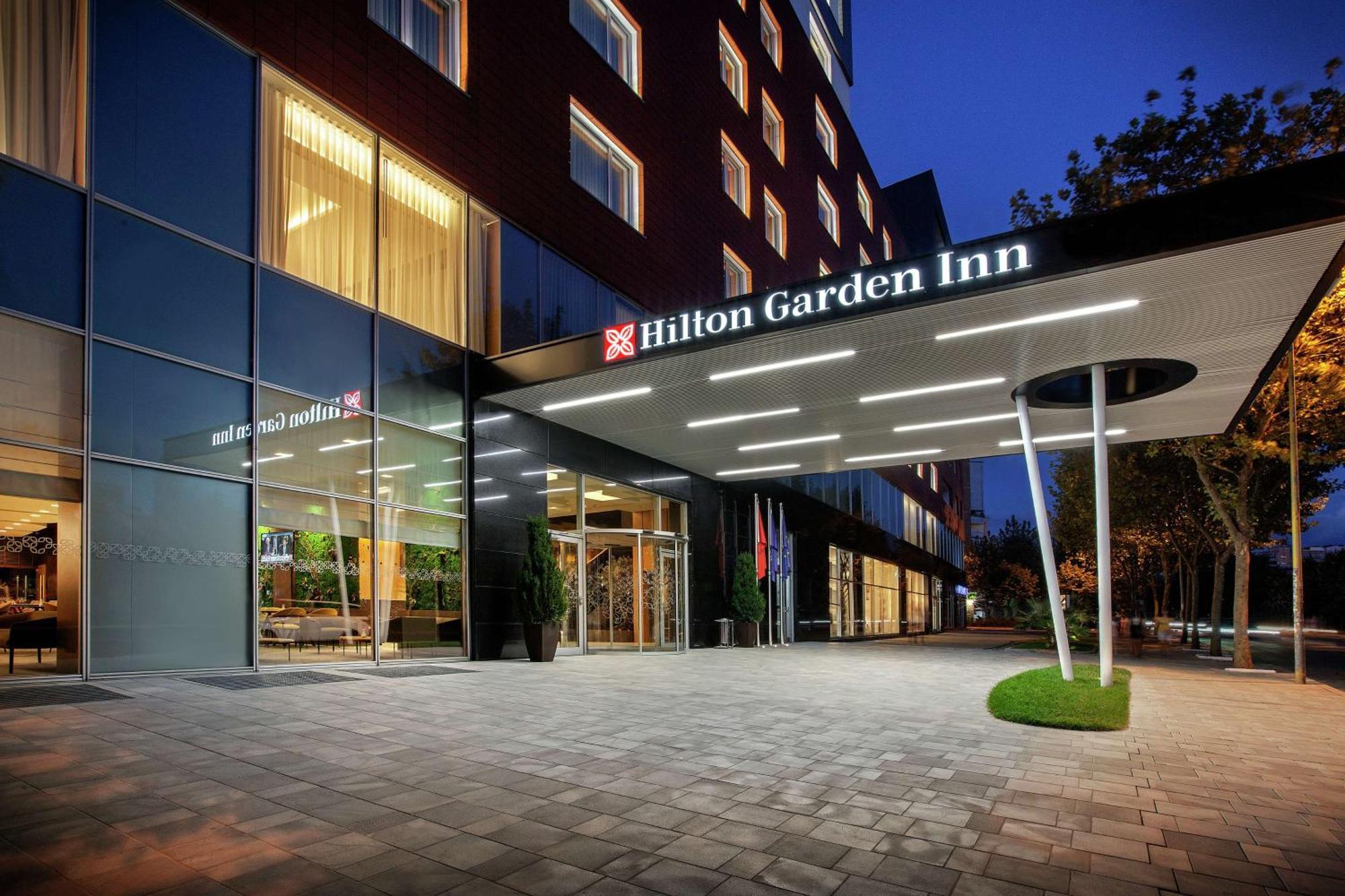 Hilton Garden Inn Тирана Екстер'єр фото